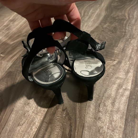 Perfect Black Heels - Picture 4 of 6